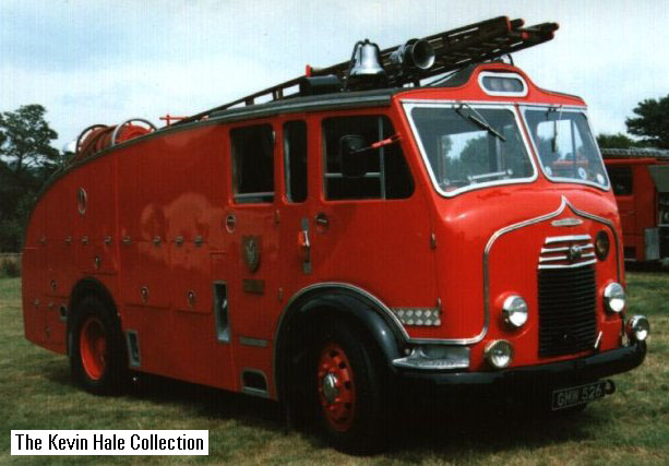 GMW 526 - 1950 Commer/Whitson WrT - Picture by Kevin Hale, taken at the National Shire Horse Centre Rally, Yealmpton, Devon on 8th August 1992.